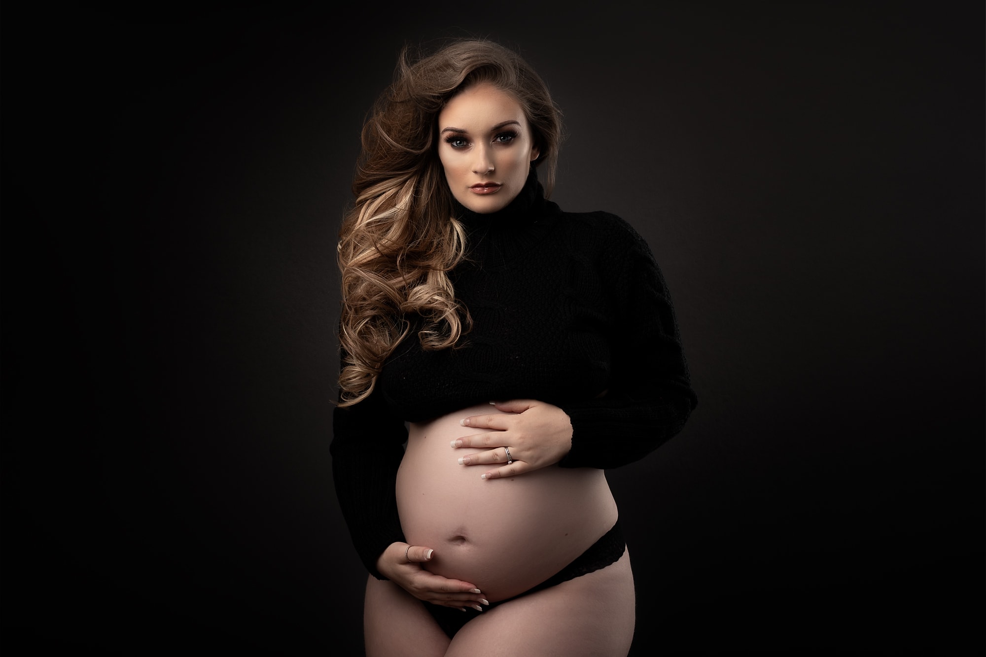 Maternity Photography in Birmingham – Maternity Boudoir
