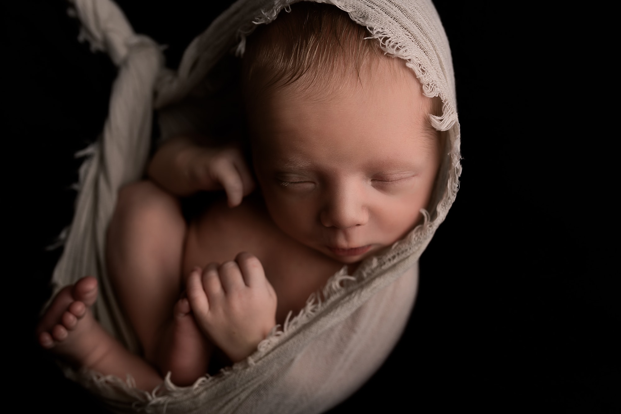 Preparing Your Newborn Baby for Their Portrait Session!