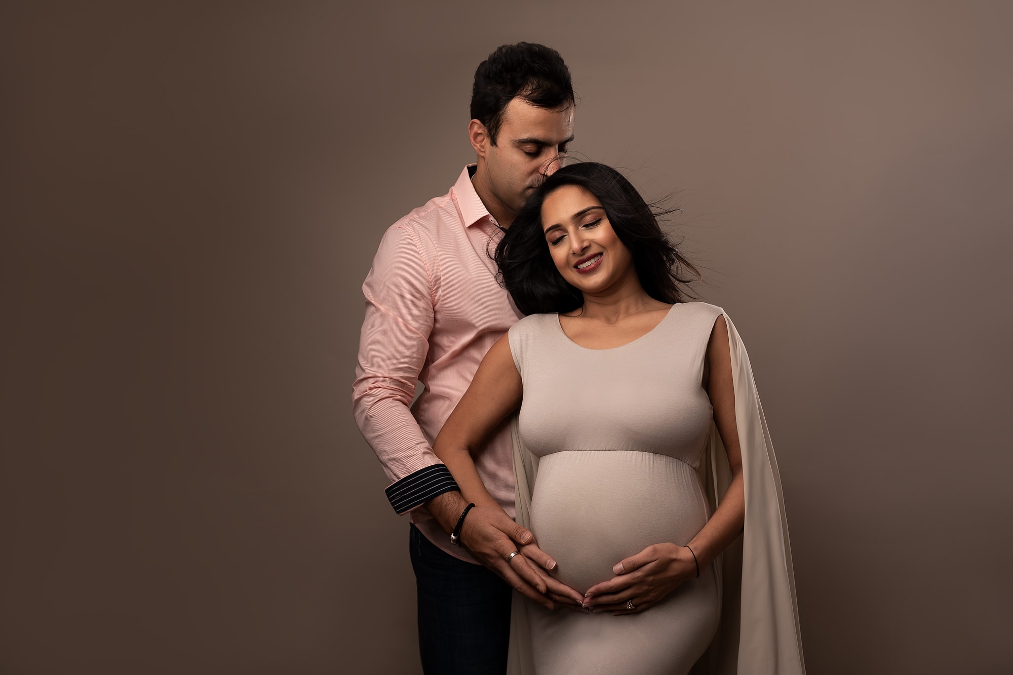 Can My Husband Be In My Maternity Photoshoot