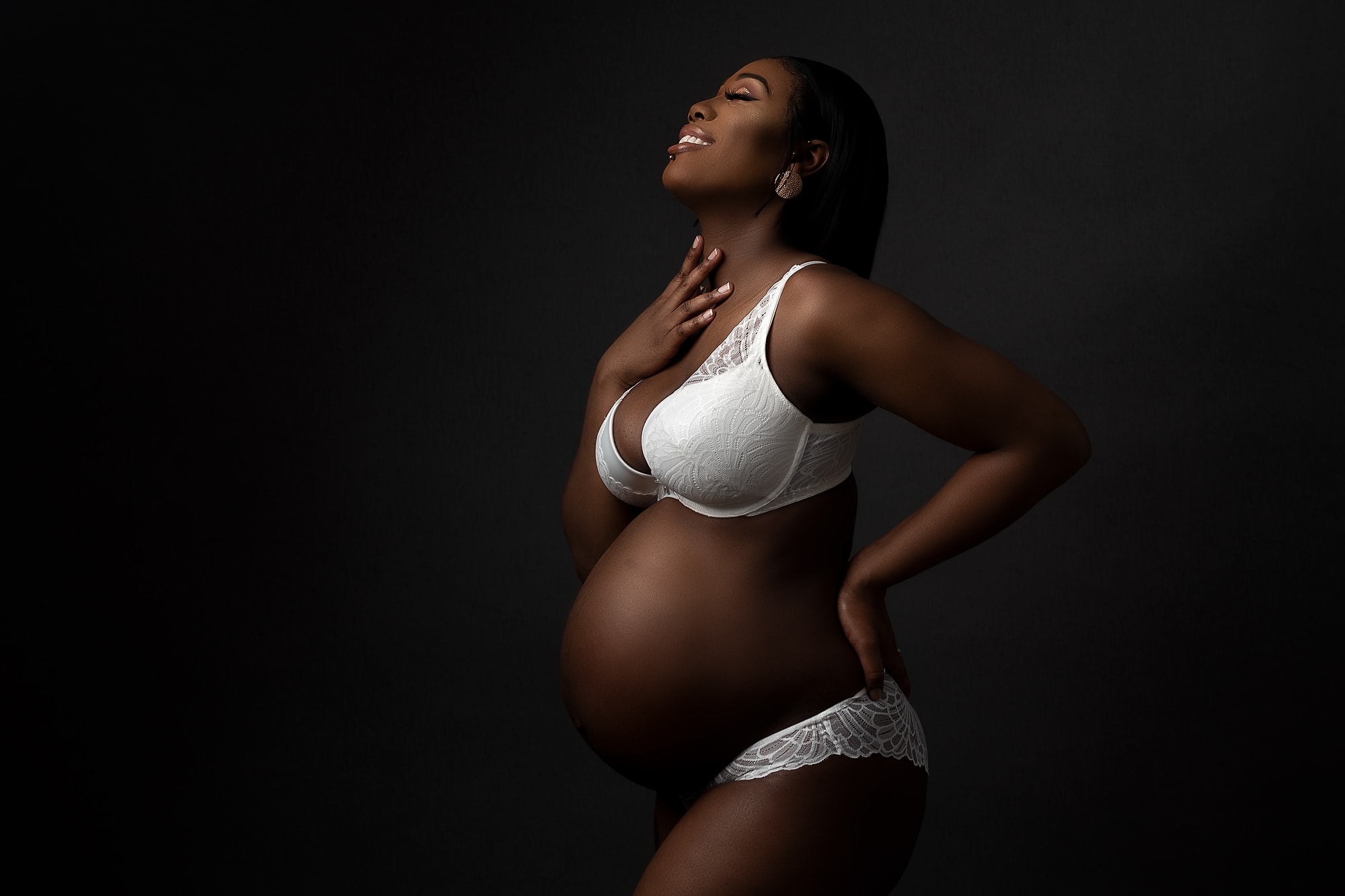 Award Winning Maternity Photographer in Birmingham Tianna J-Williams Photography