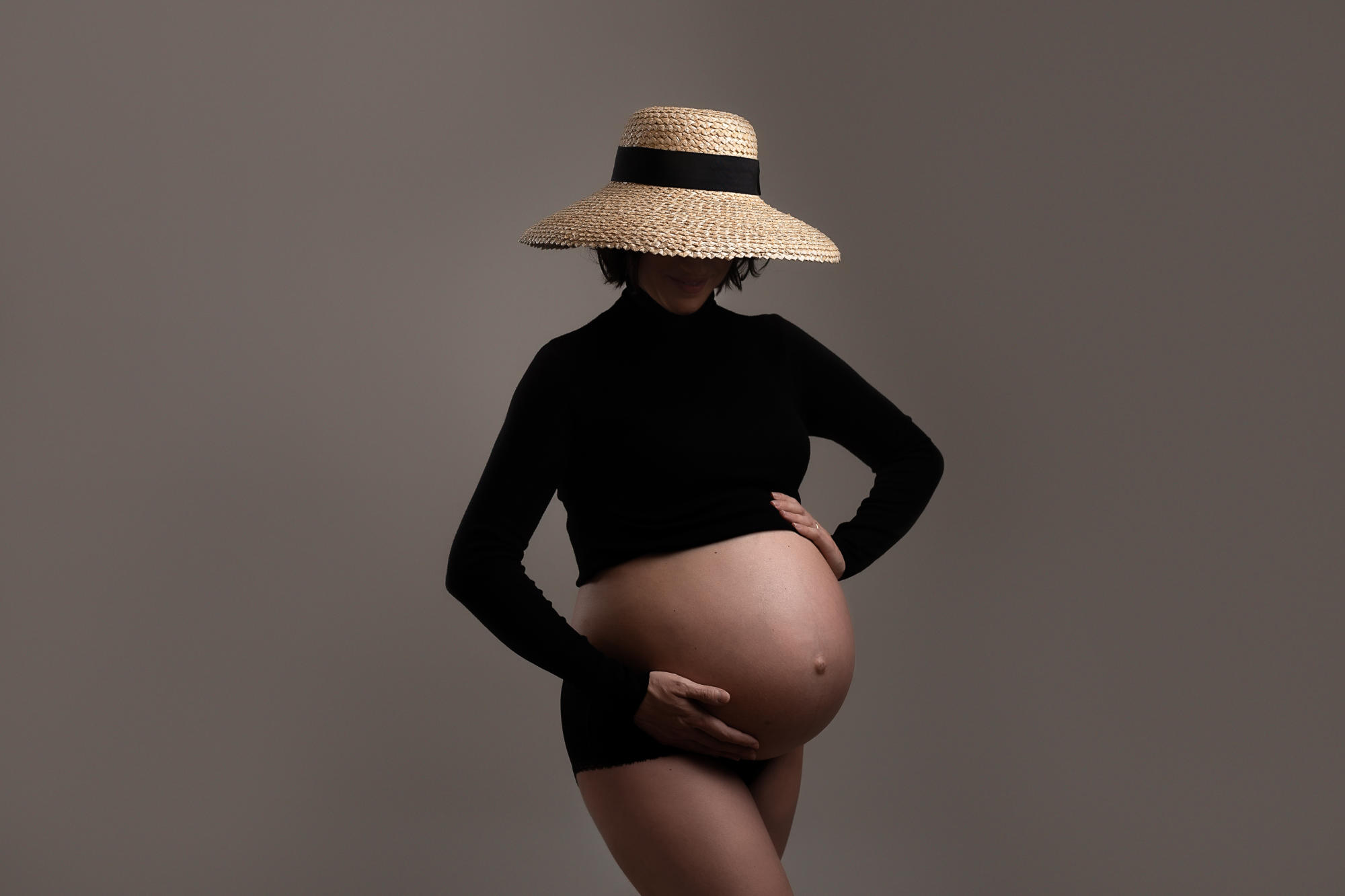 Classic, Simple Maternity and Pregnancy Photography Tianna J-Williams Birmingham