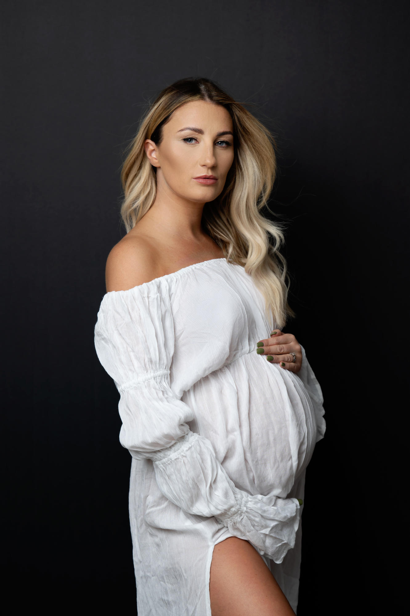 Luxury, Natural Looking Maternity Photography Photoshoots in Birmingham