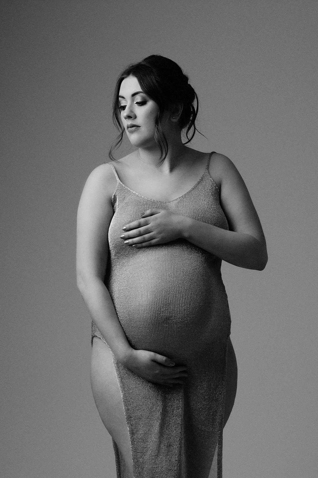 Simple Black and White Maternity Photoshoot Tianna J-Williams Photography