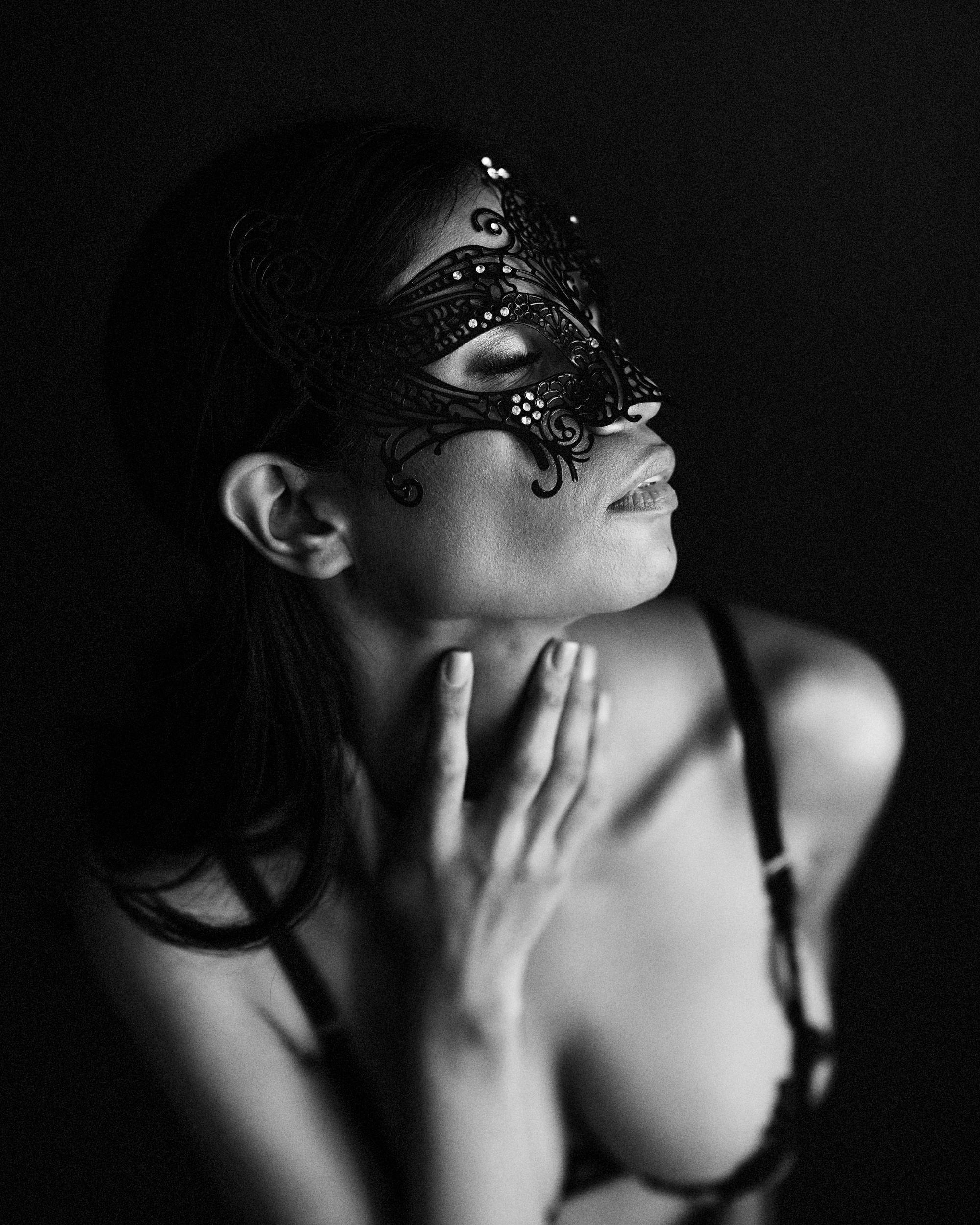 Black and White masked Sensual Boudoir Women of Colour Mask Birmingham Tianna J-Williams Photography