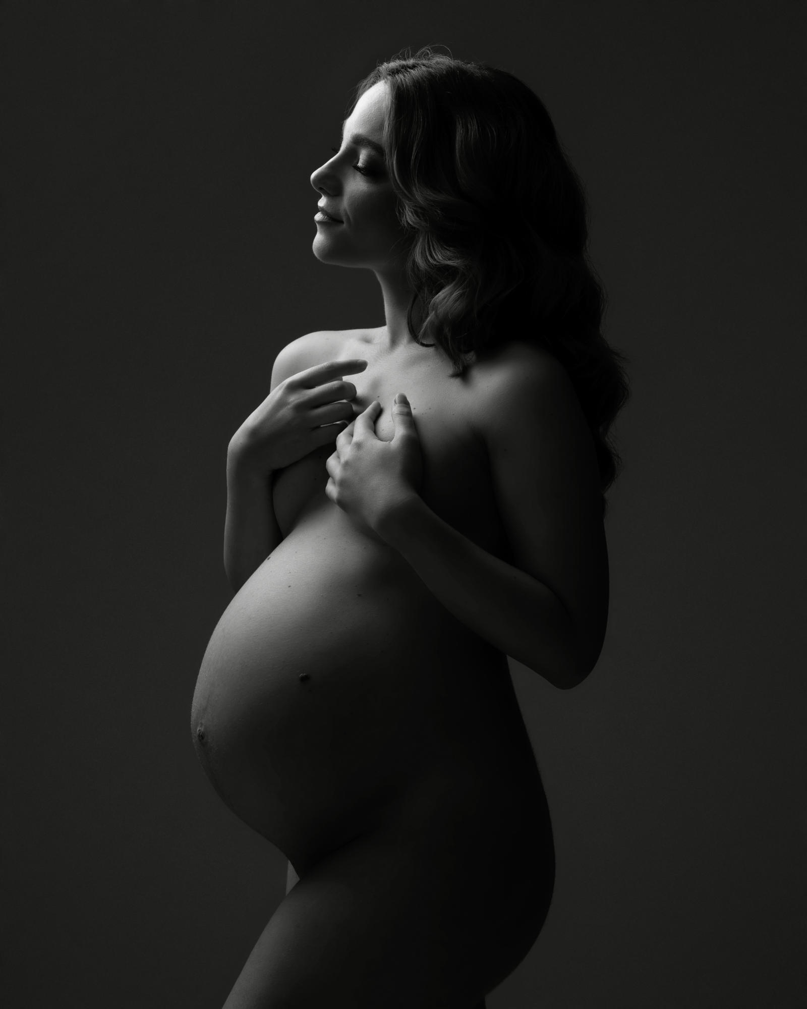 Statuesque Maternity Photoshoot Tianna J-Williams Photography Award Winning Photographer
