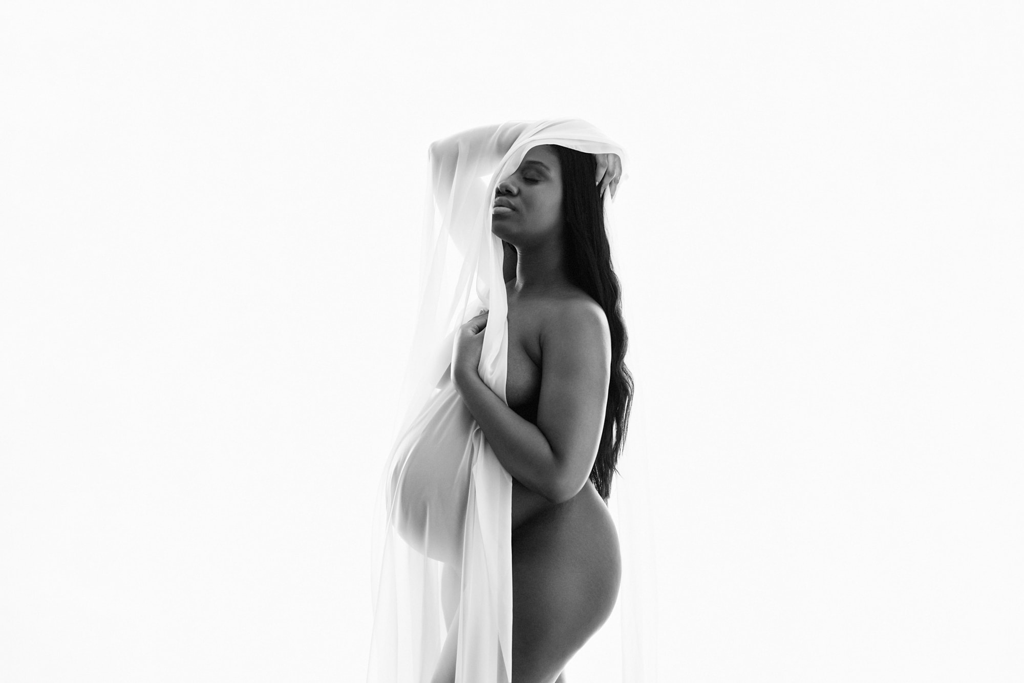 Elegant Maternity Photography, Black and White Maternity Photoshoot, Maternity Shoot Near Me
